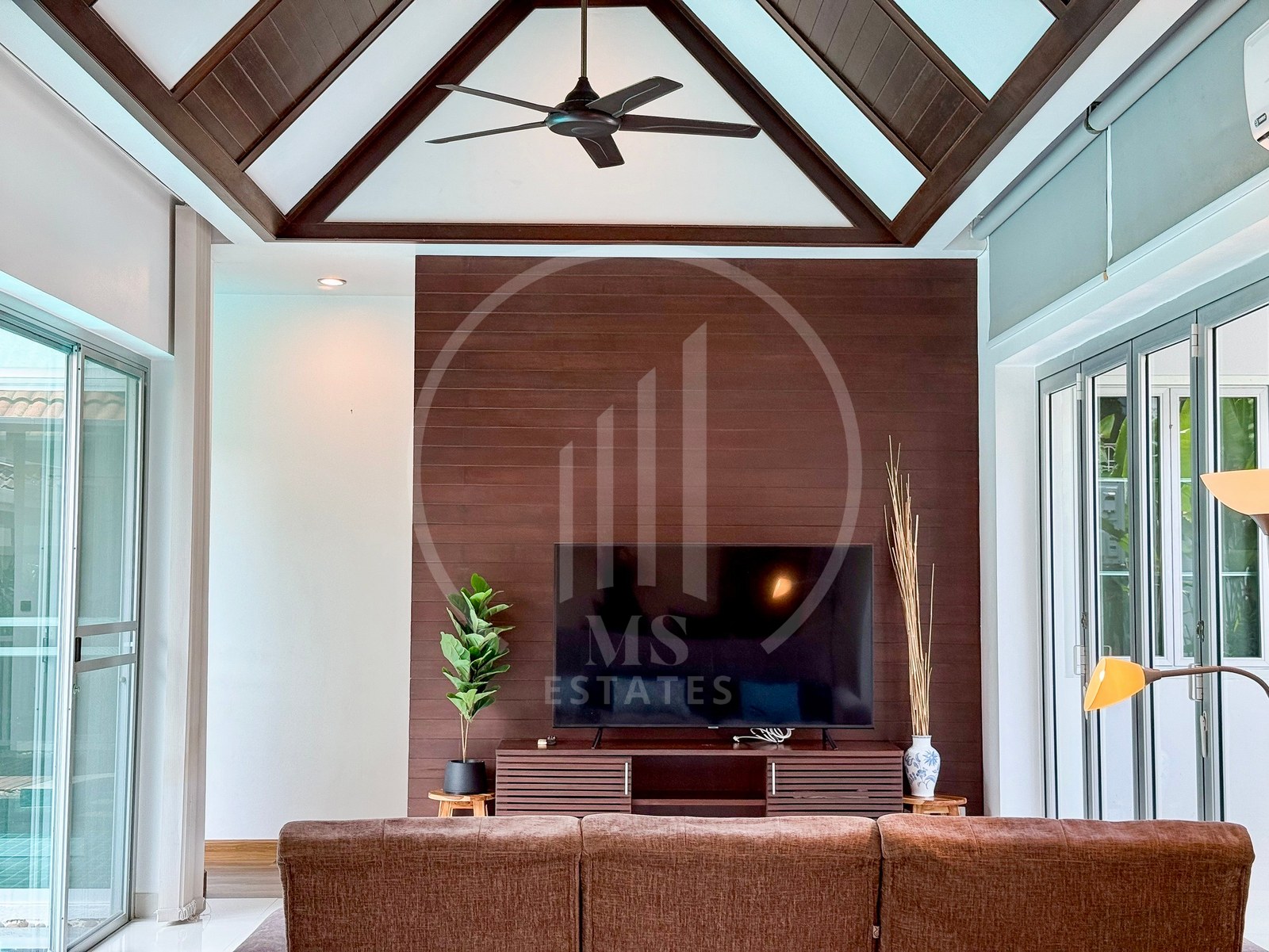 Luxury Pool Villa , Sai Yuan – photo 4