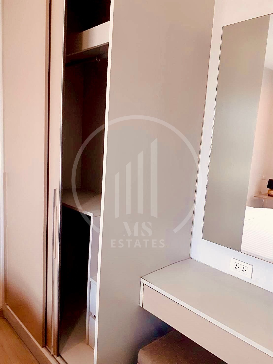Zcape l Condominium – photo 4
