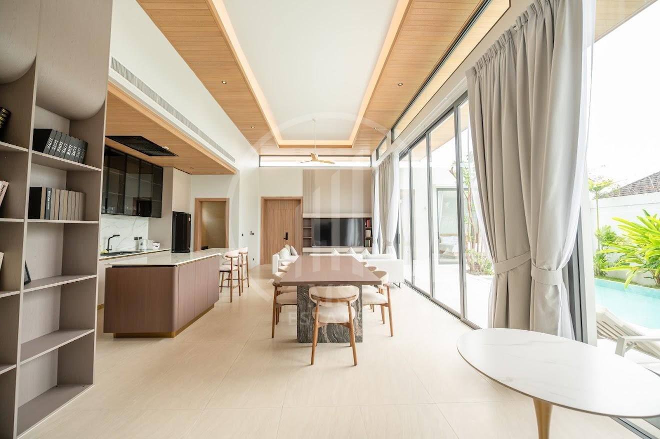 Modern Pool Villa in Chalong