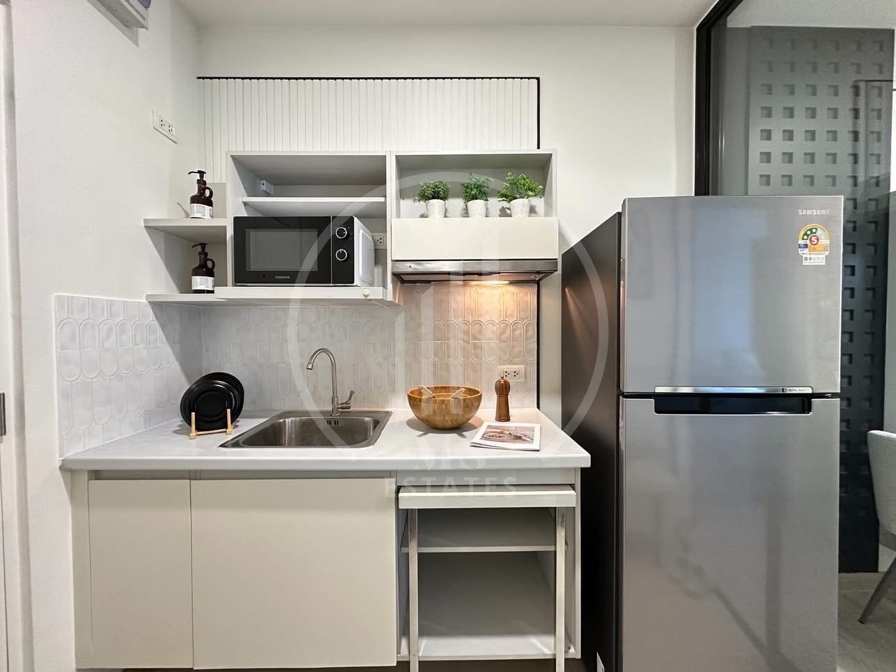 Zcape 1 Condominium