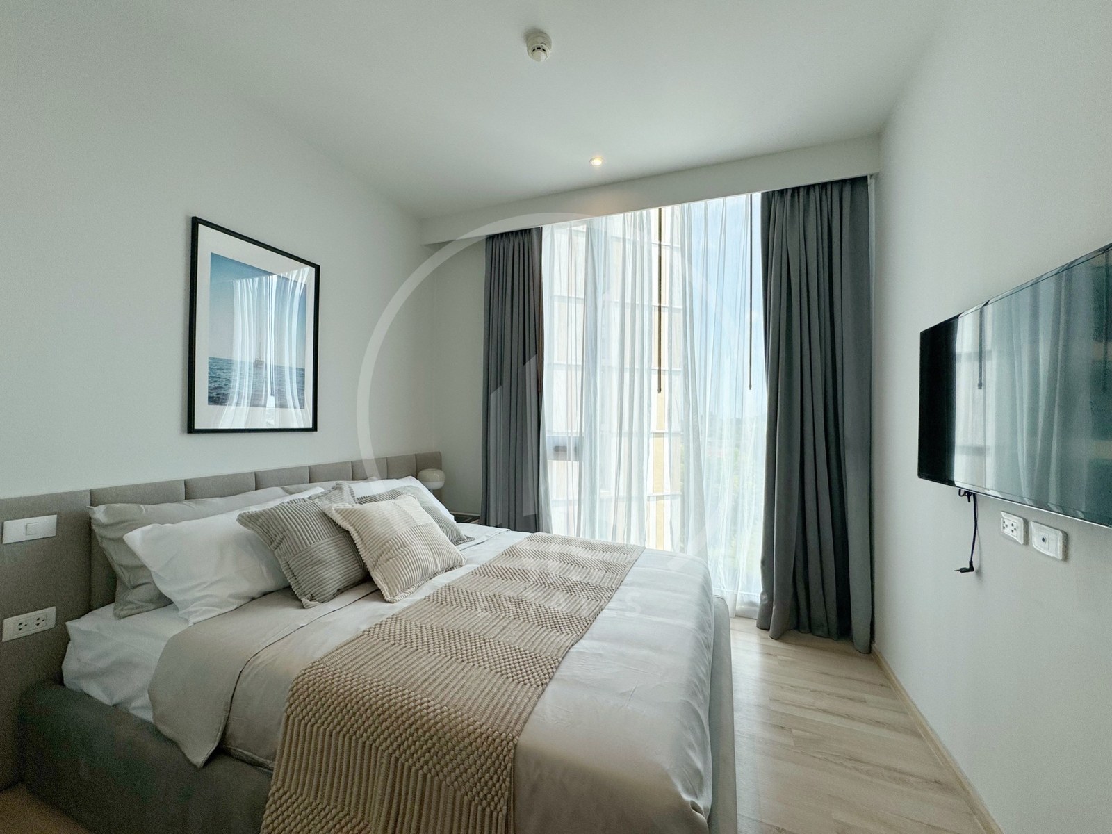 The Base UP Town Condominium – photo 5