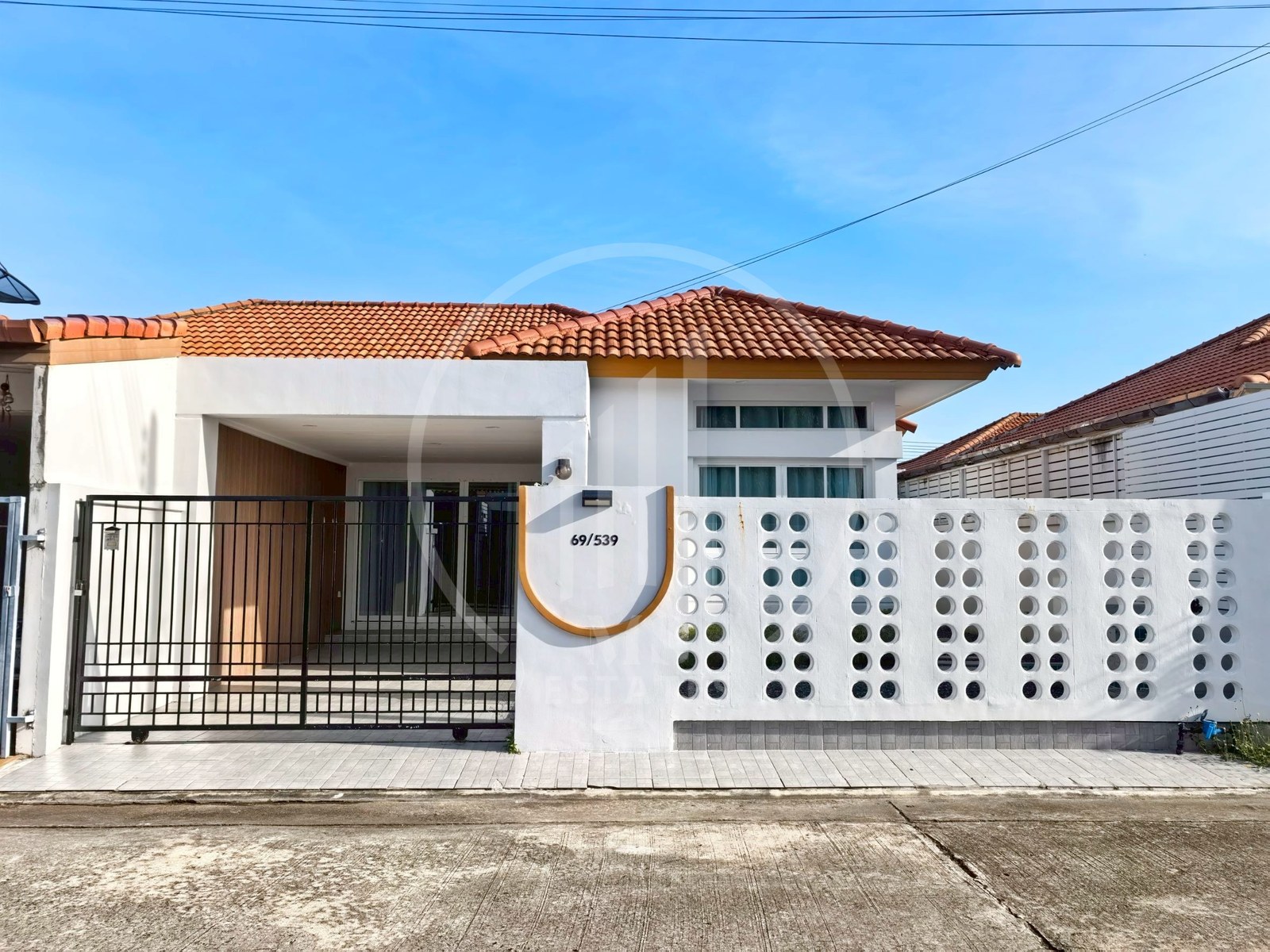 Phuket Chaofa Villa 2