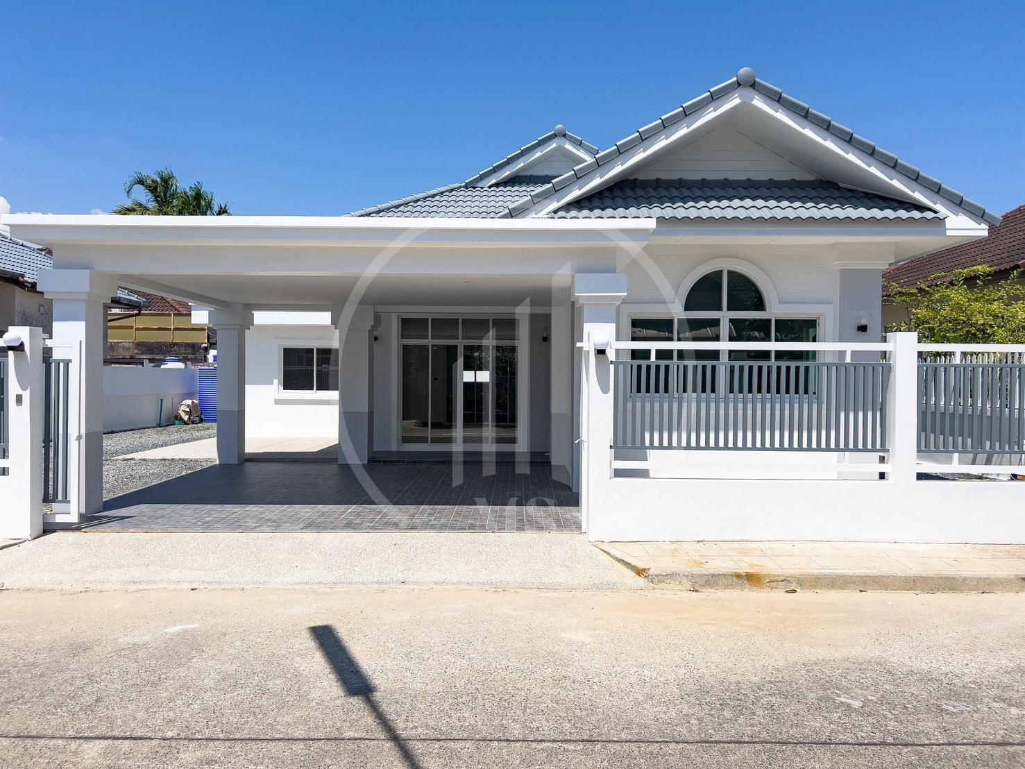 Newly Renovated Home for Sale – photo 2