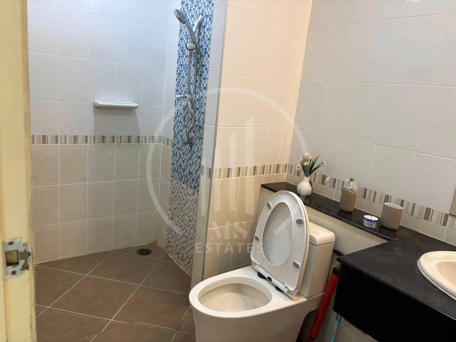 Phanason Green Place Condominium – photo 5