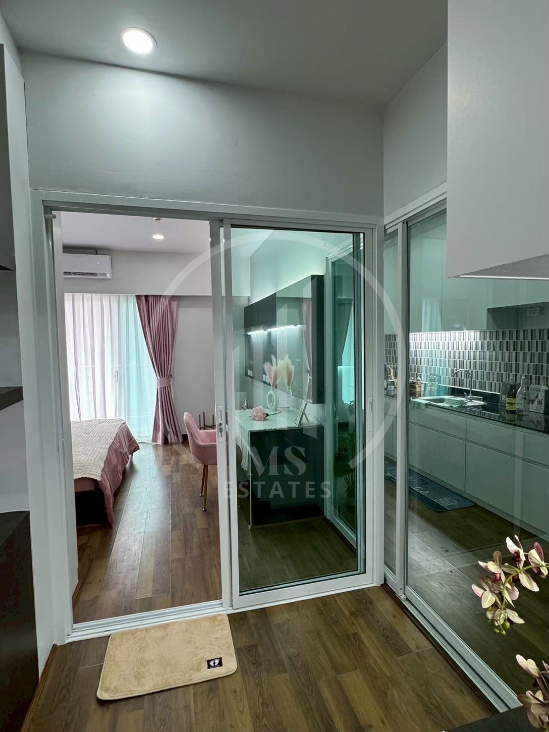 Phanason Green Place Condominium – photo 4