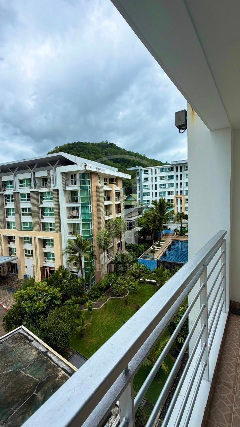The Royal Place Condominium – photo 5