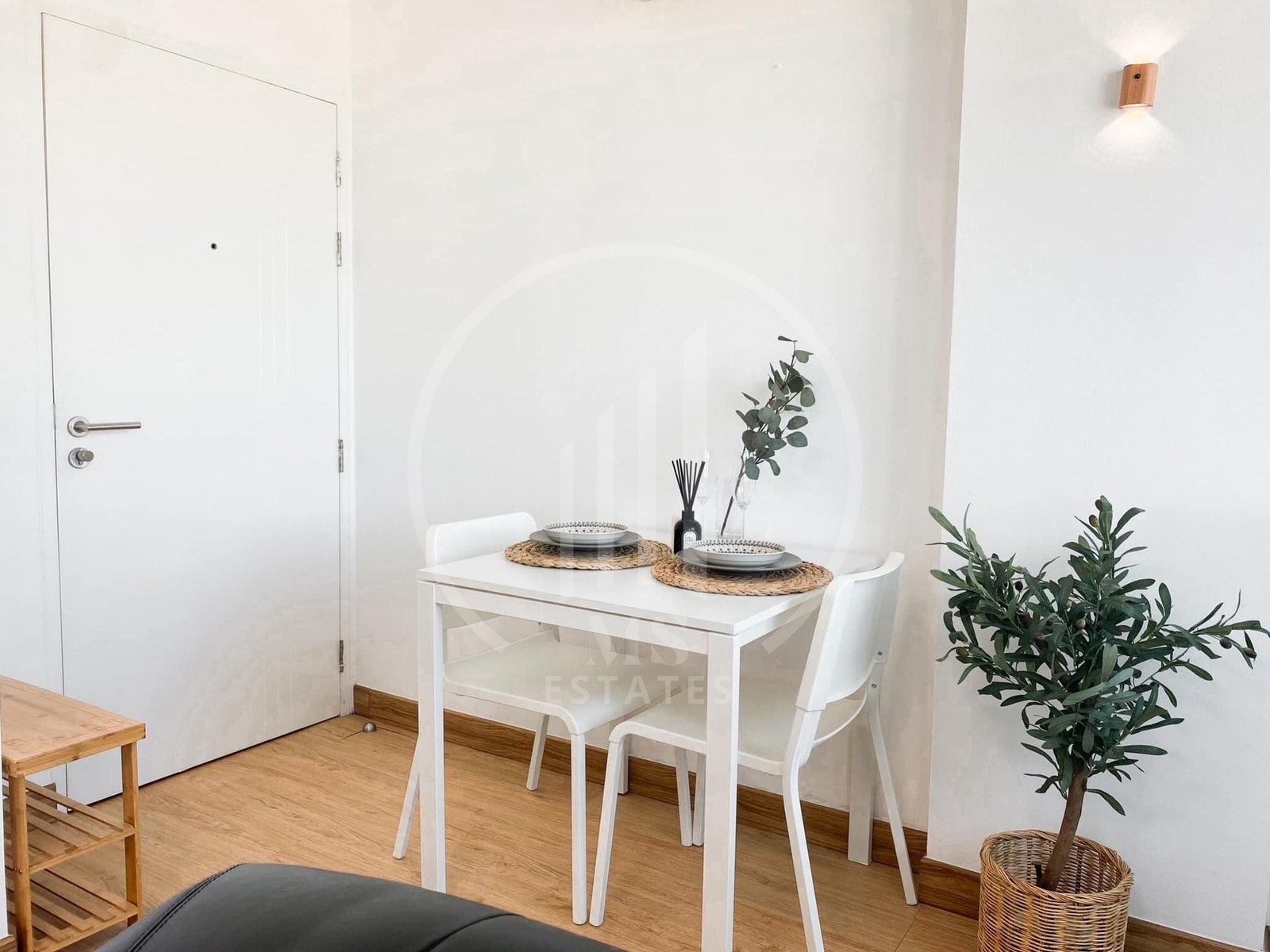 The Wide Condo – photo 4