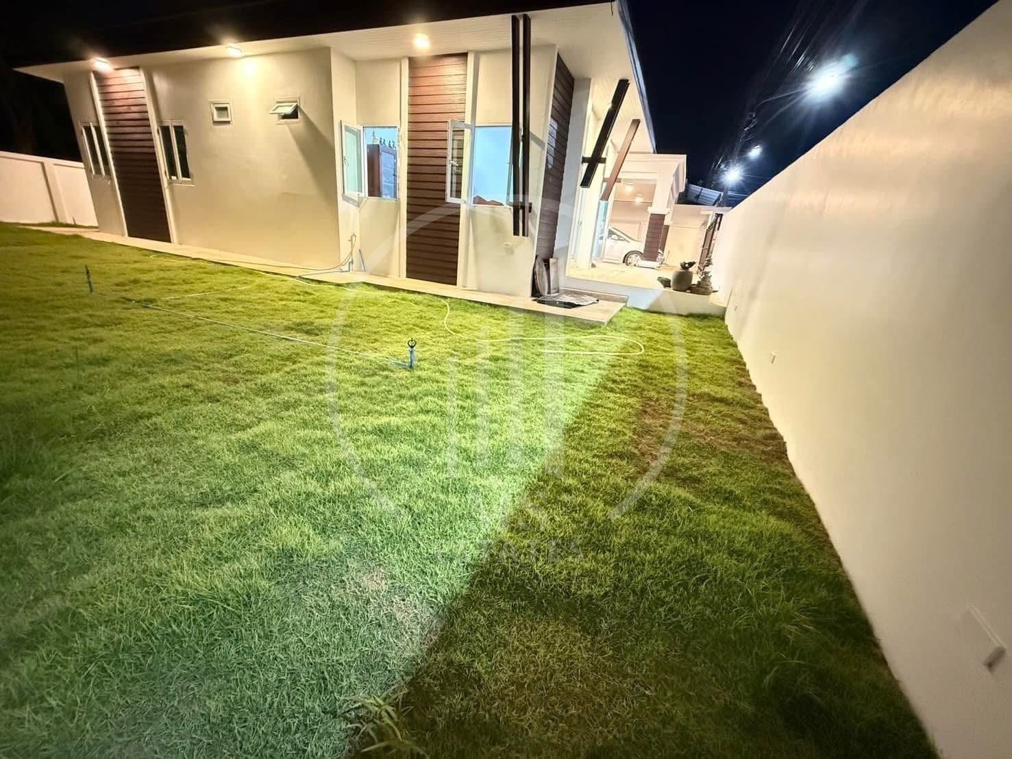 PRIVATE DETACHED HOUSE FOR RENT