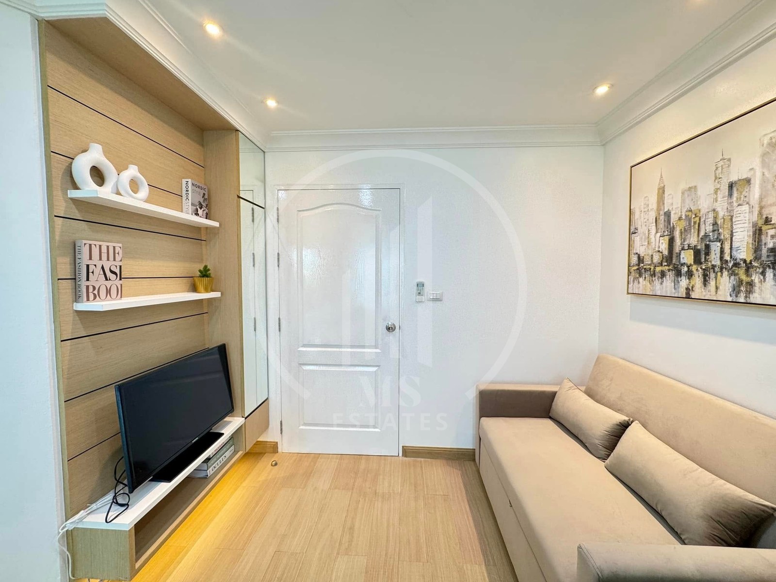 Plus Condo 1