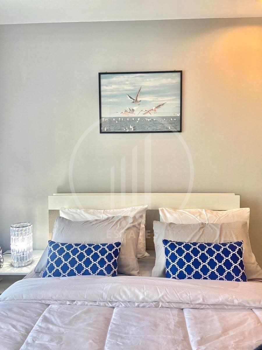 The Royal Place Condominium – photo 4