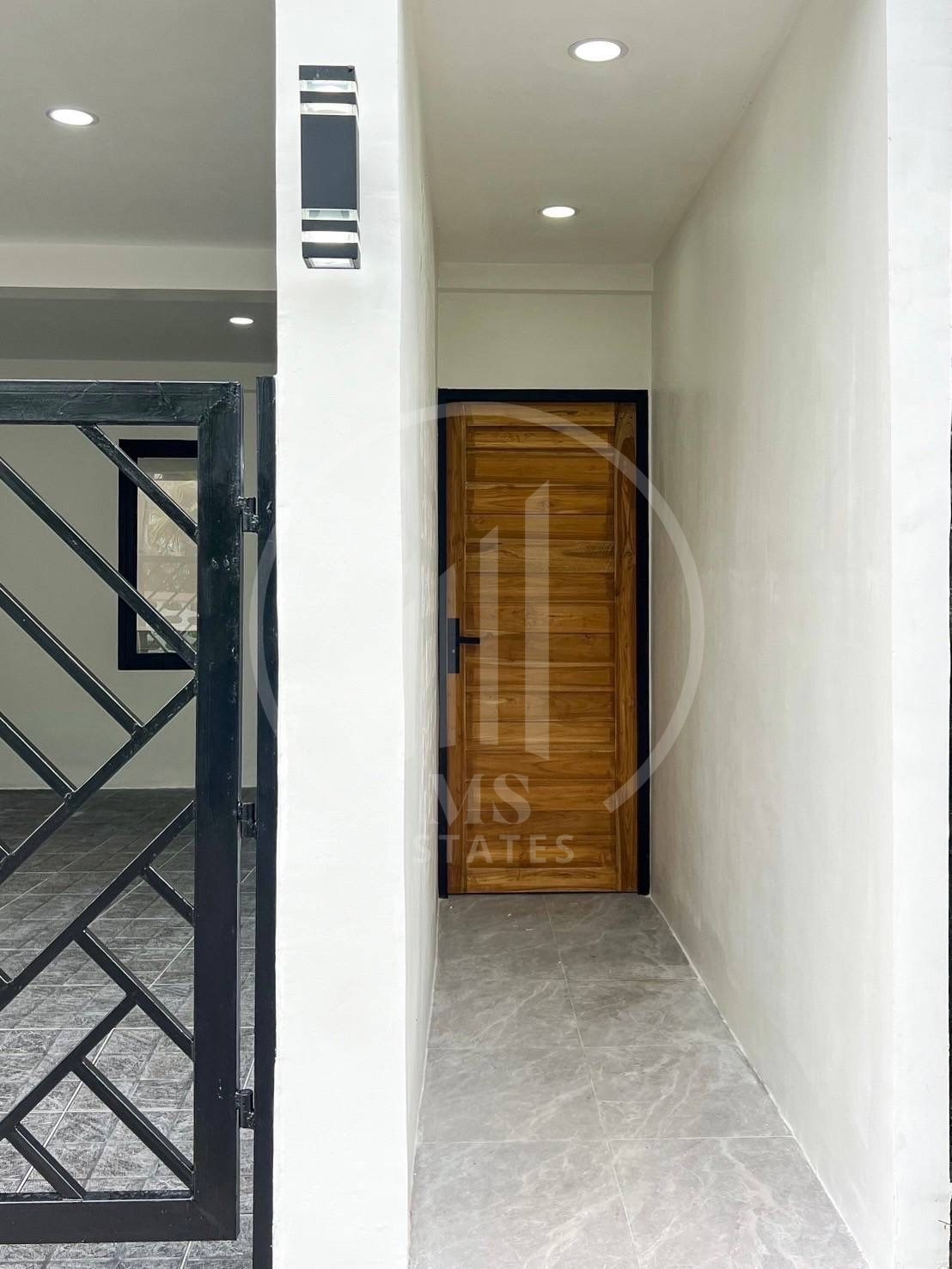 2-story townhome – photo 5
