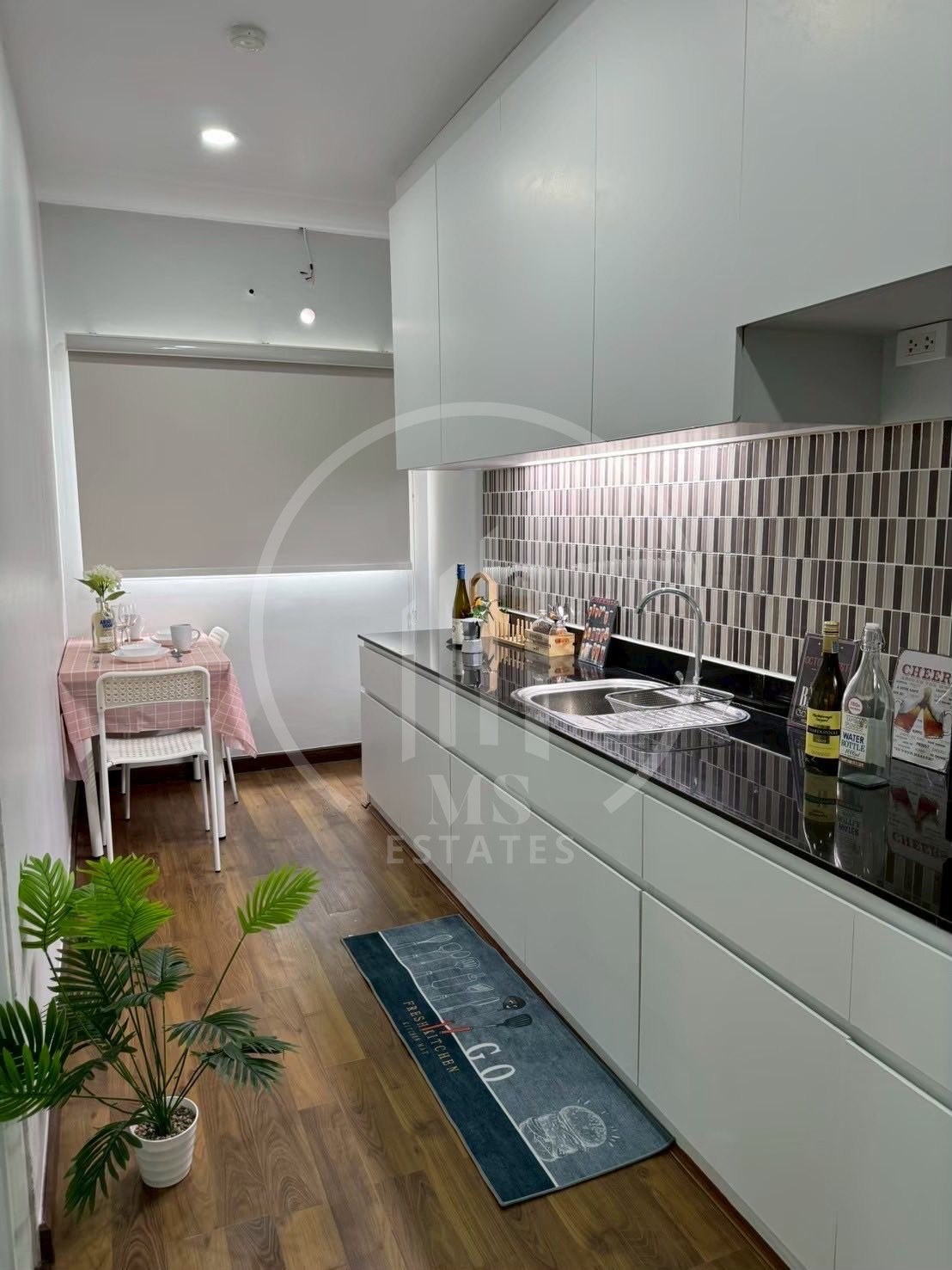Phanason Green Place Condominium – photo 2