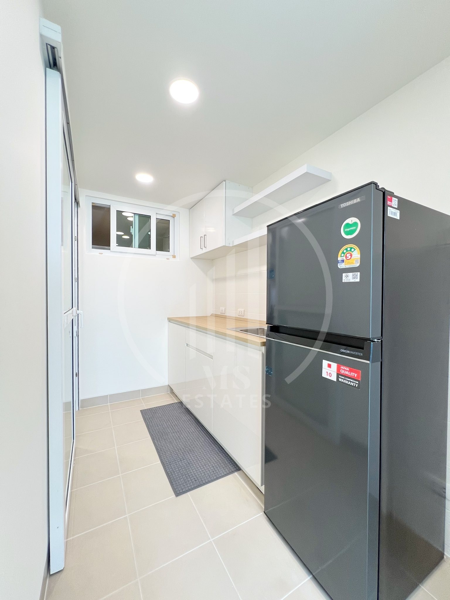 The Royal Place Condo – photo 4