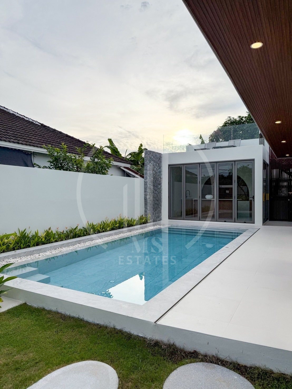 Modern Pool Villa - Ready to Move In! Near Robinson Thalang – photo 1