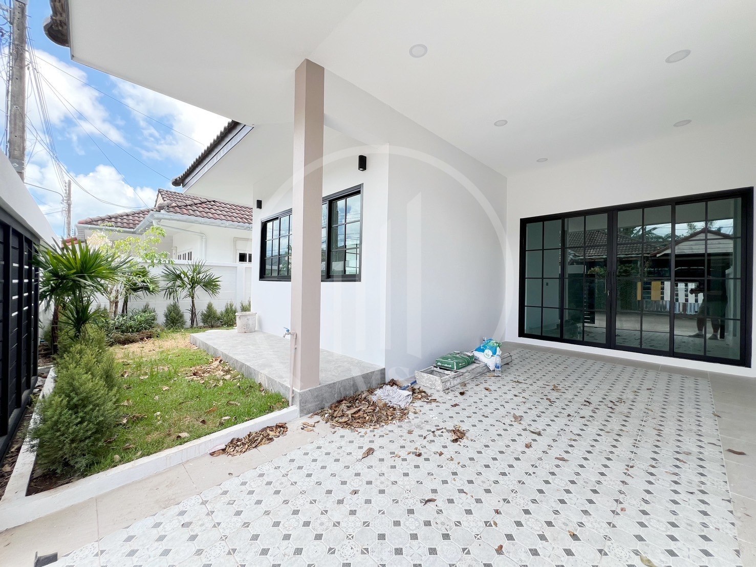Single-Story Semi-Detached House for Sale – photo 3