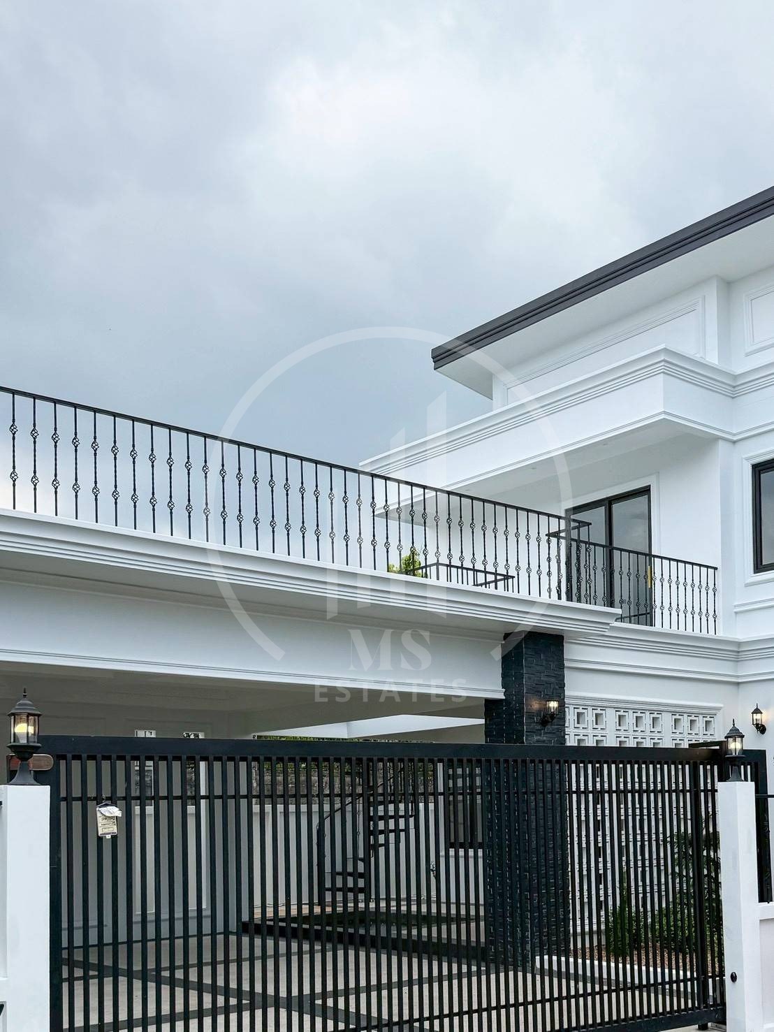 Luxury Pool Villa at Songkhun Nabon