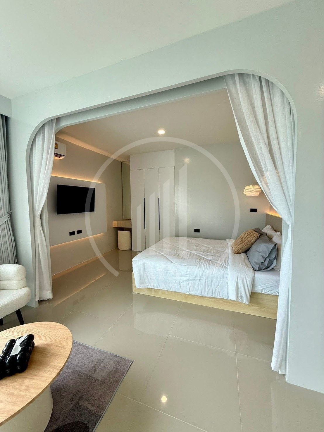 Job Condominium , Kuku – photo 2