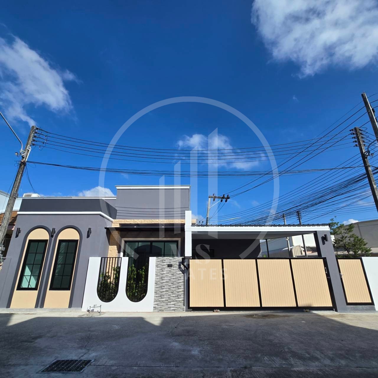 Modern Single-Story Twin House