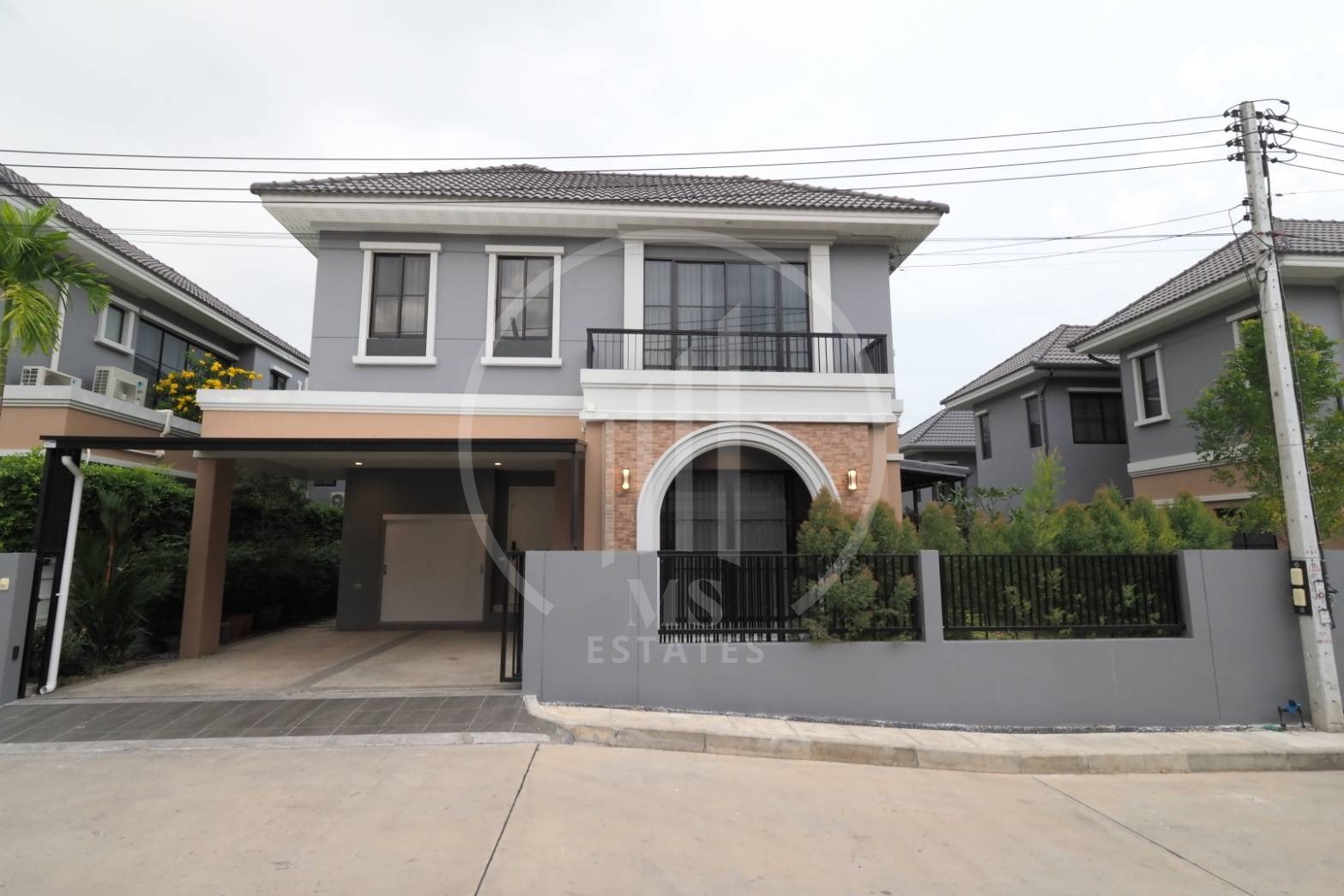Crown Estate, Koh Kaew