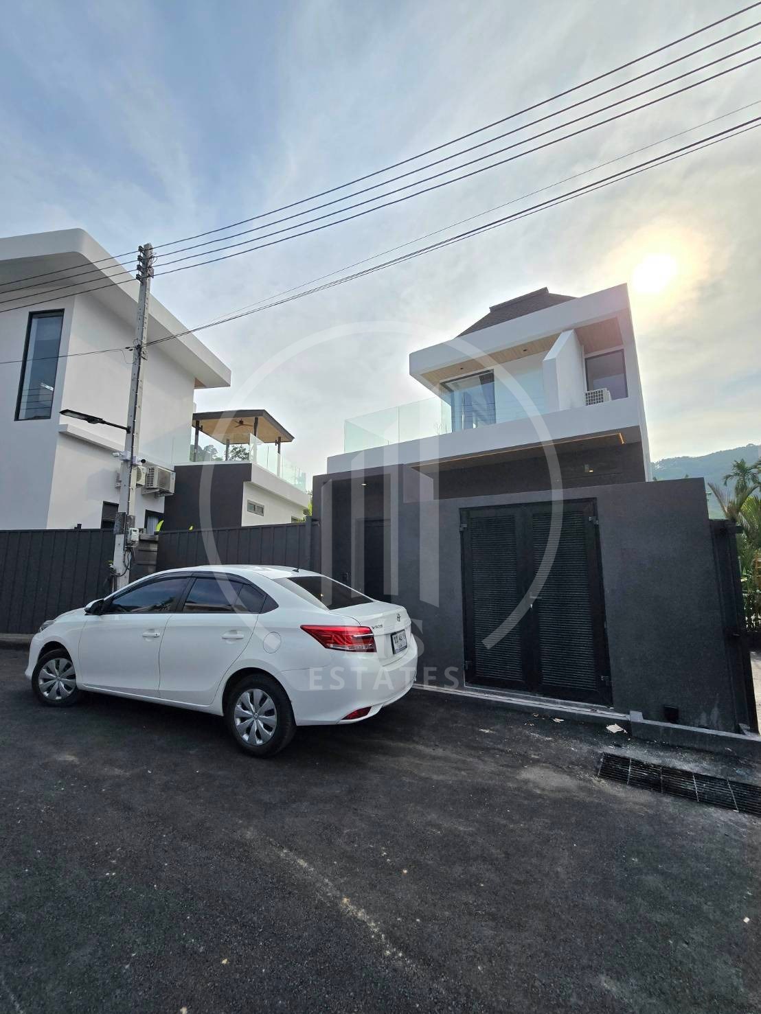 Pool villa located in the Phuket Airport – photo 1