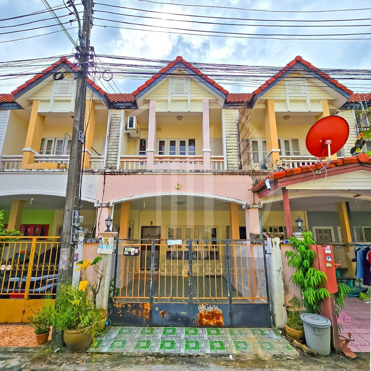 Tharathong Village 7
