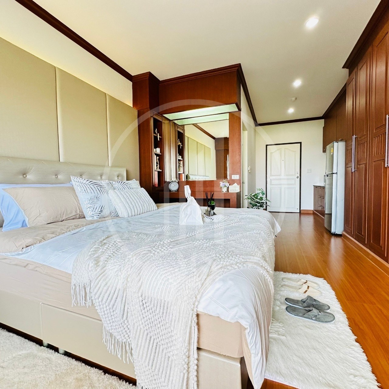 Green Place Condominium – photo 3