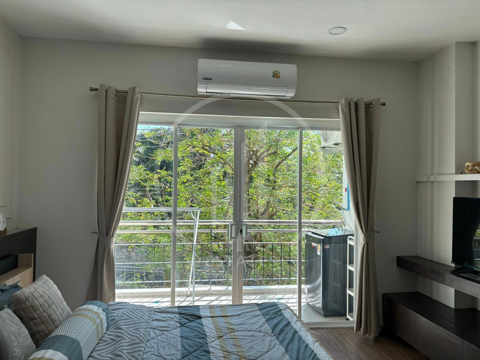 Phanason Green Place Condominium – photo 2