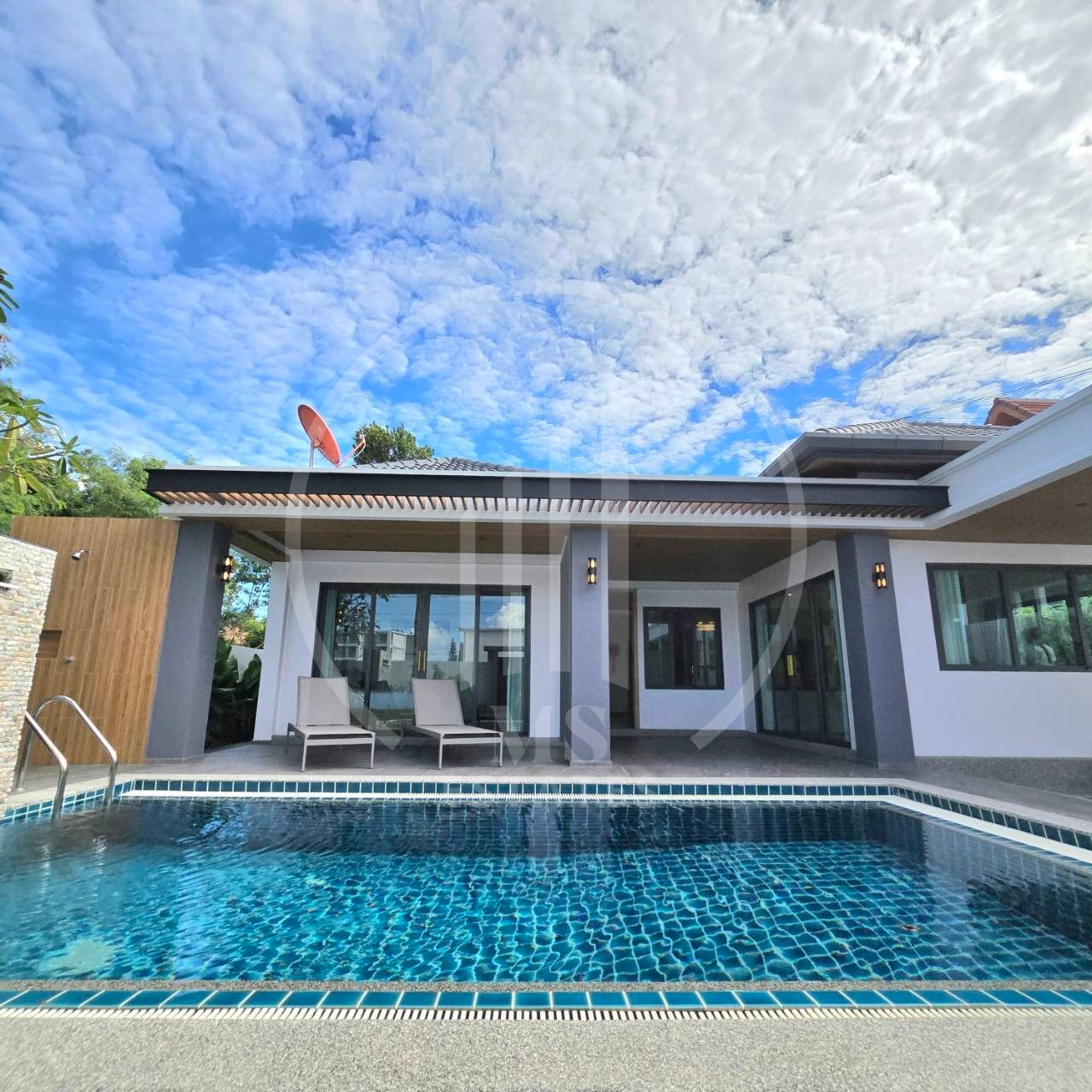 Luxury Pool Villa