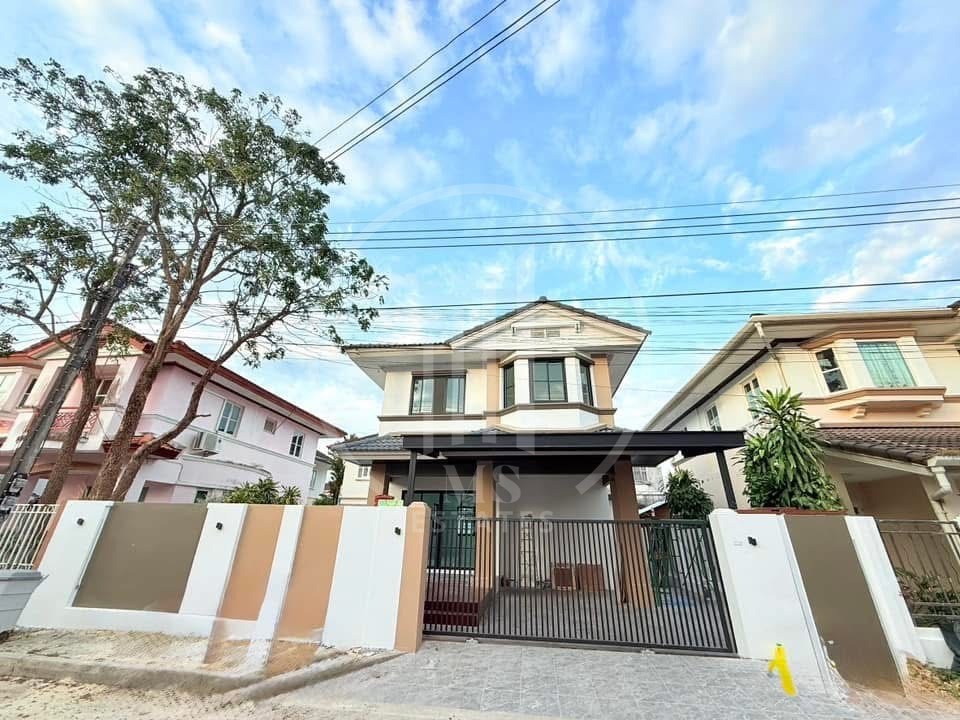 Land & Houses Chalong