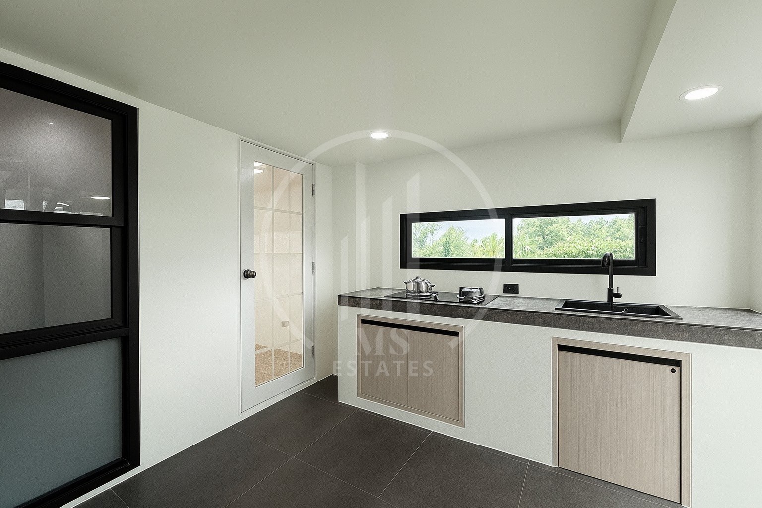 Modern Half-Story Townhouse – photo 5