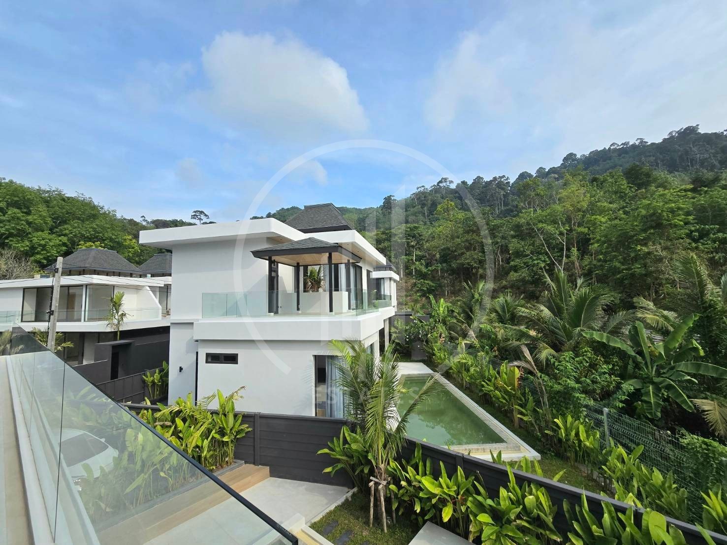 Pool villa located in the Phuket Airport – photo 3