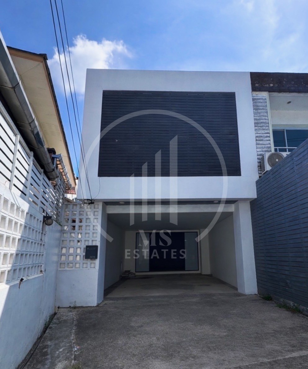 Newly Renovated 2-Story Townhouse , Chalong