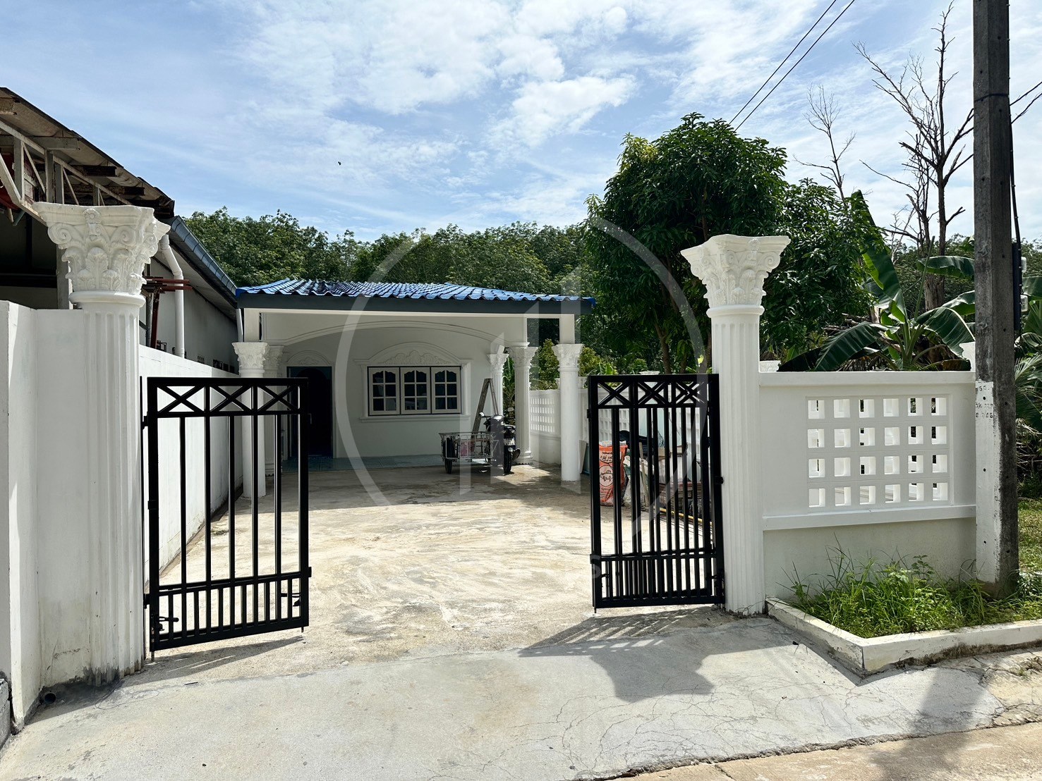 Baan Pon house