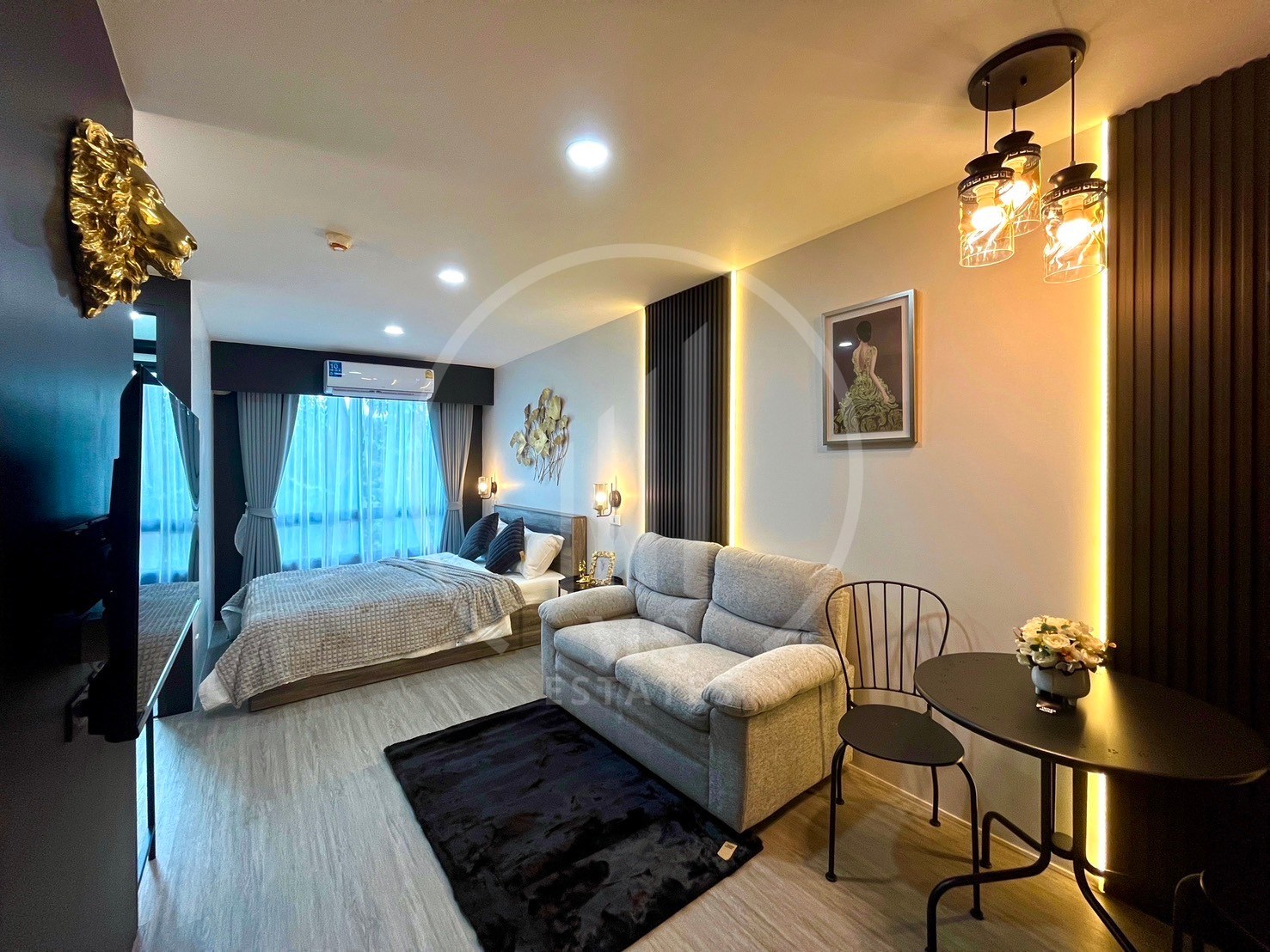 Utopia Central Condo – photo 2