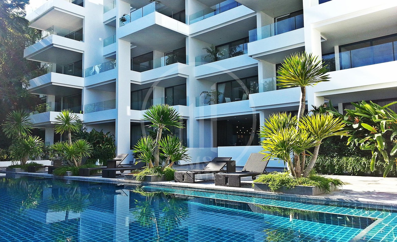 Surin Beach Living