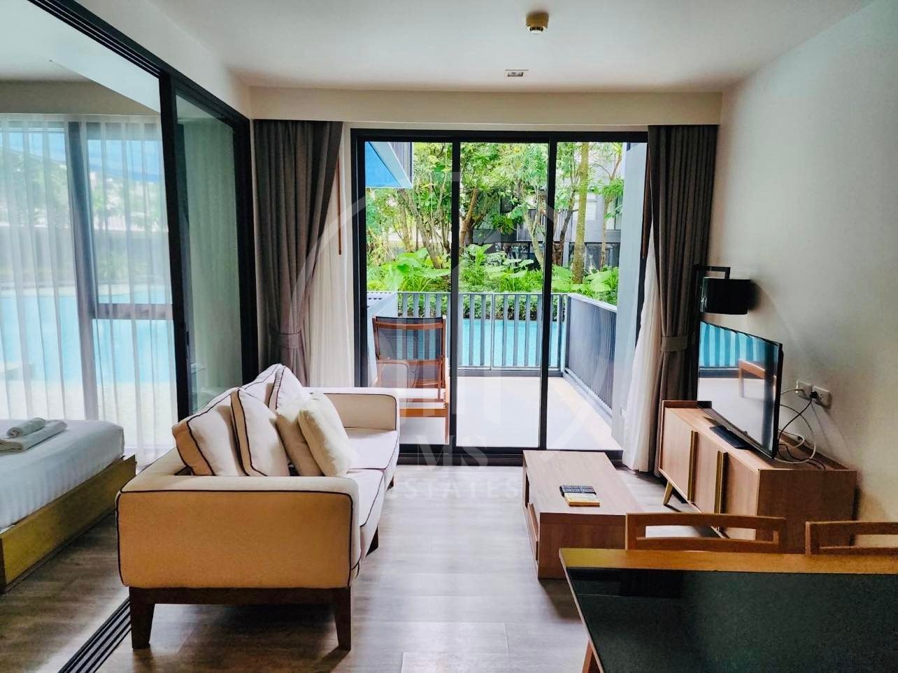 The Deck Patong