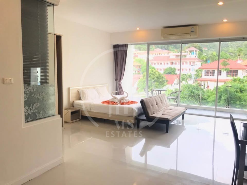 Chic Condominium , Karon
