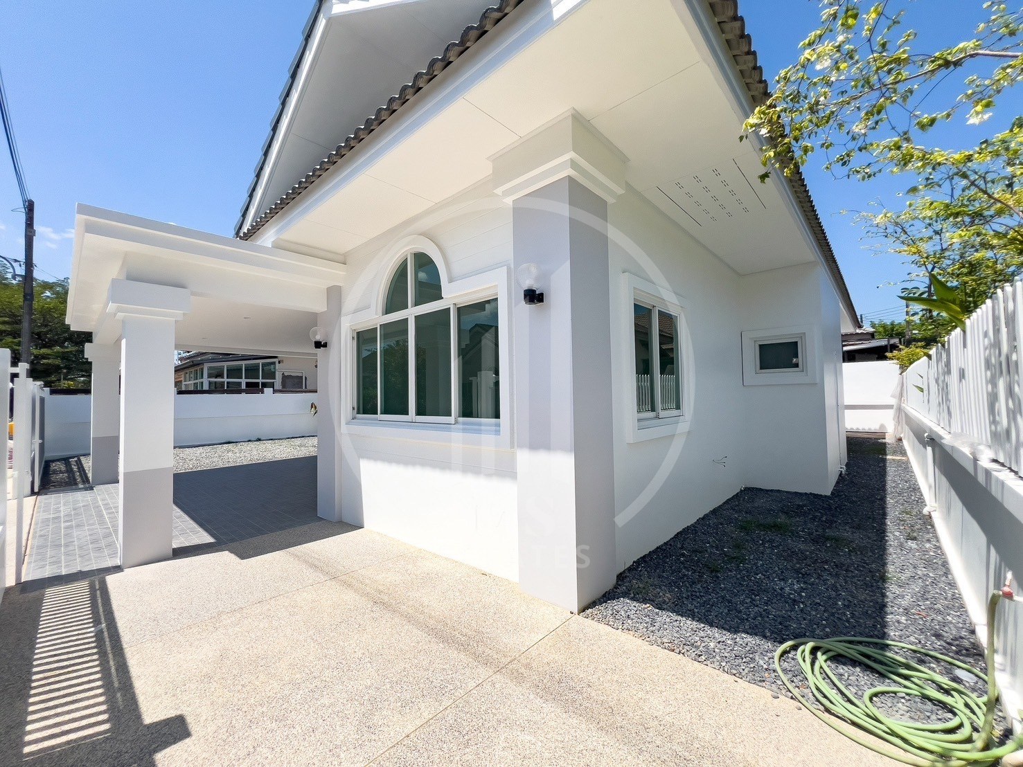 Newly Renovated Home for Sale – photo 4