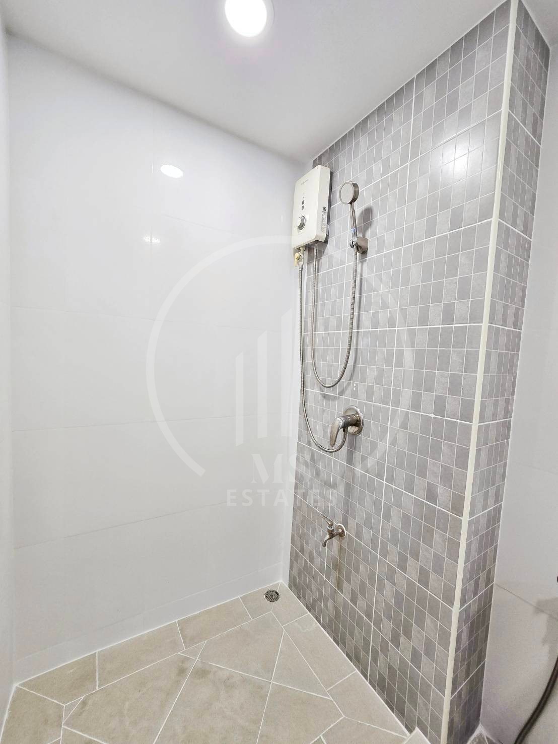 Plus Condominium 1 – photo 2