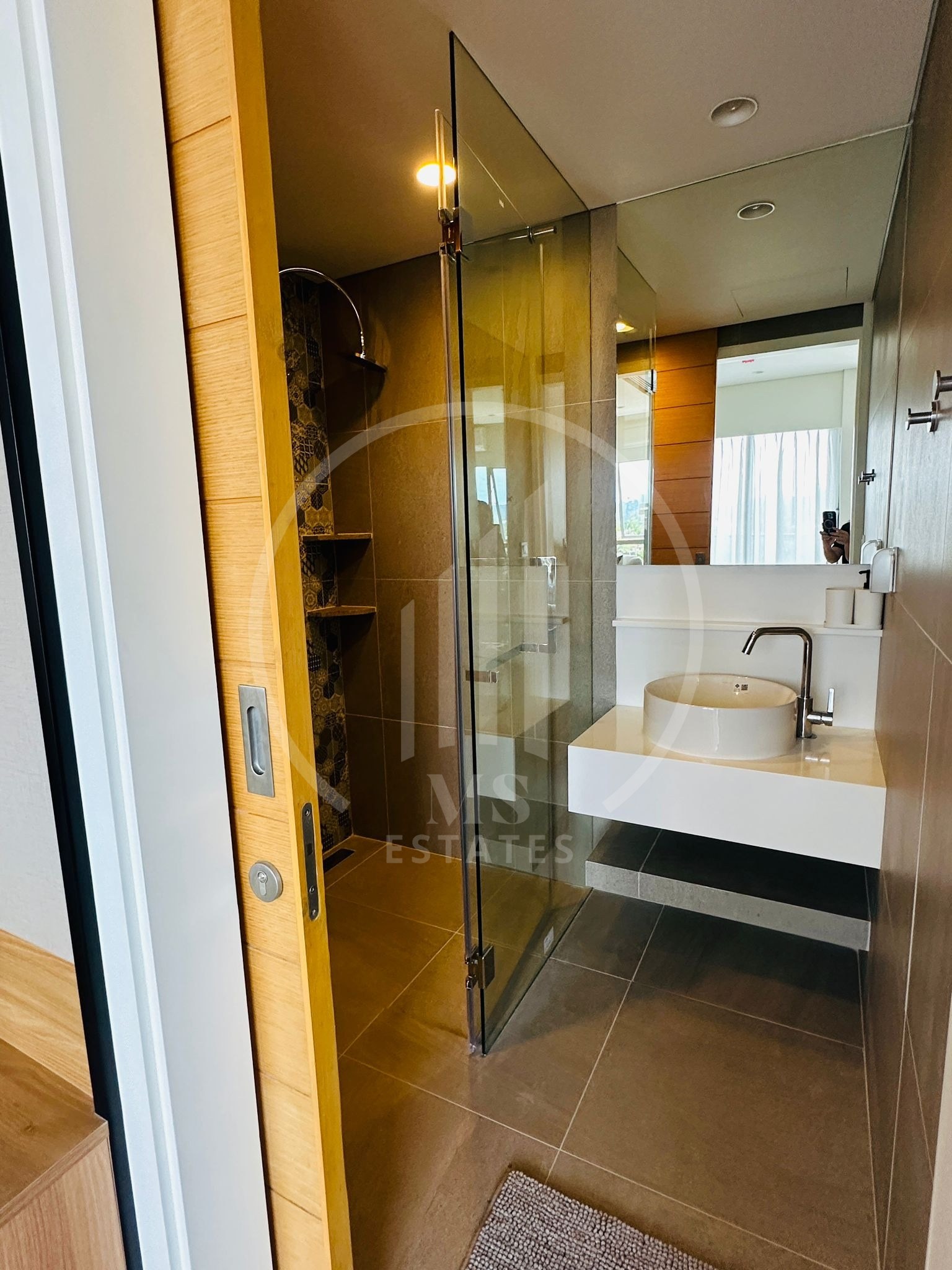 Laguna Lakeside Residences – photo 1