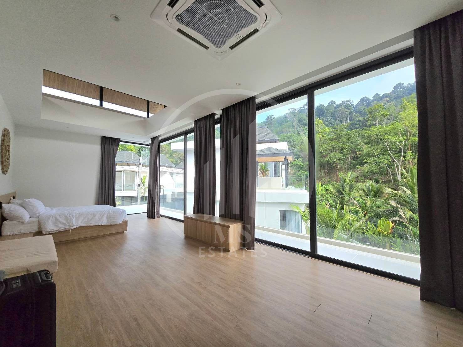 Pool villa located in the Phuket Airport – photo 4
