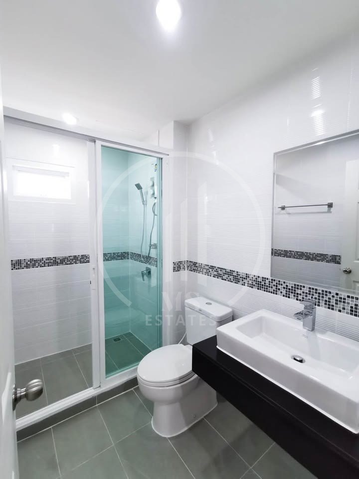 The View Condominium – photo 2