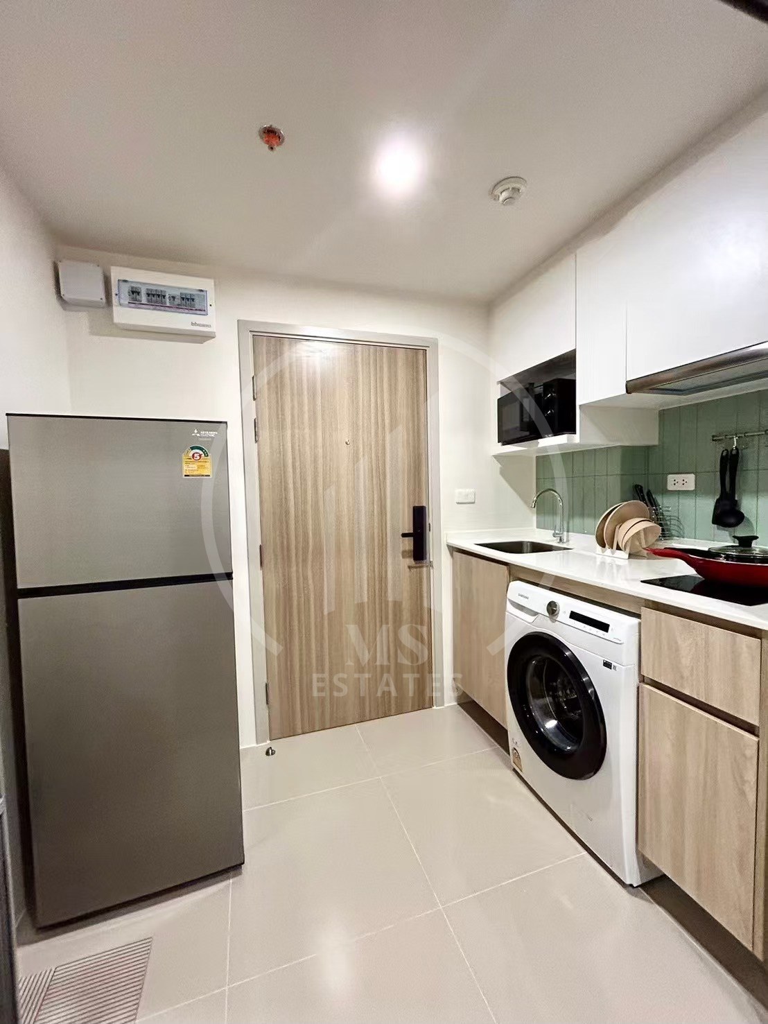 Phyll Condominium – photo 4