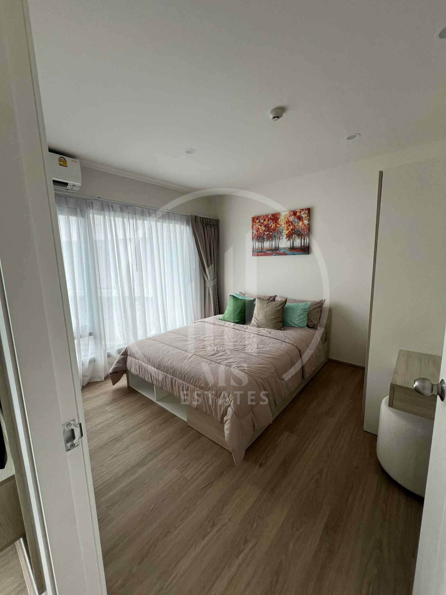 Phyll Condominium – photo 4