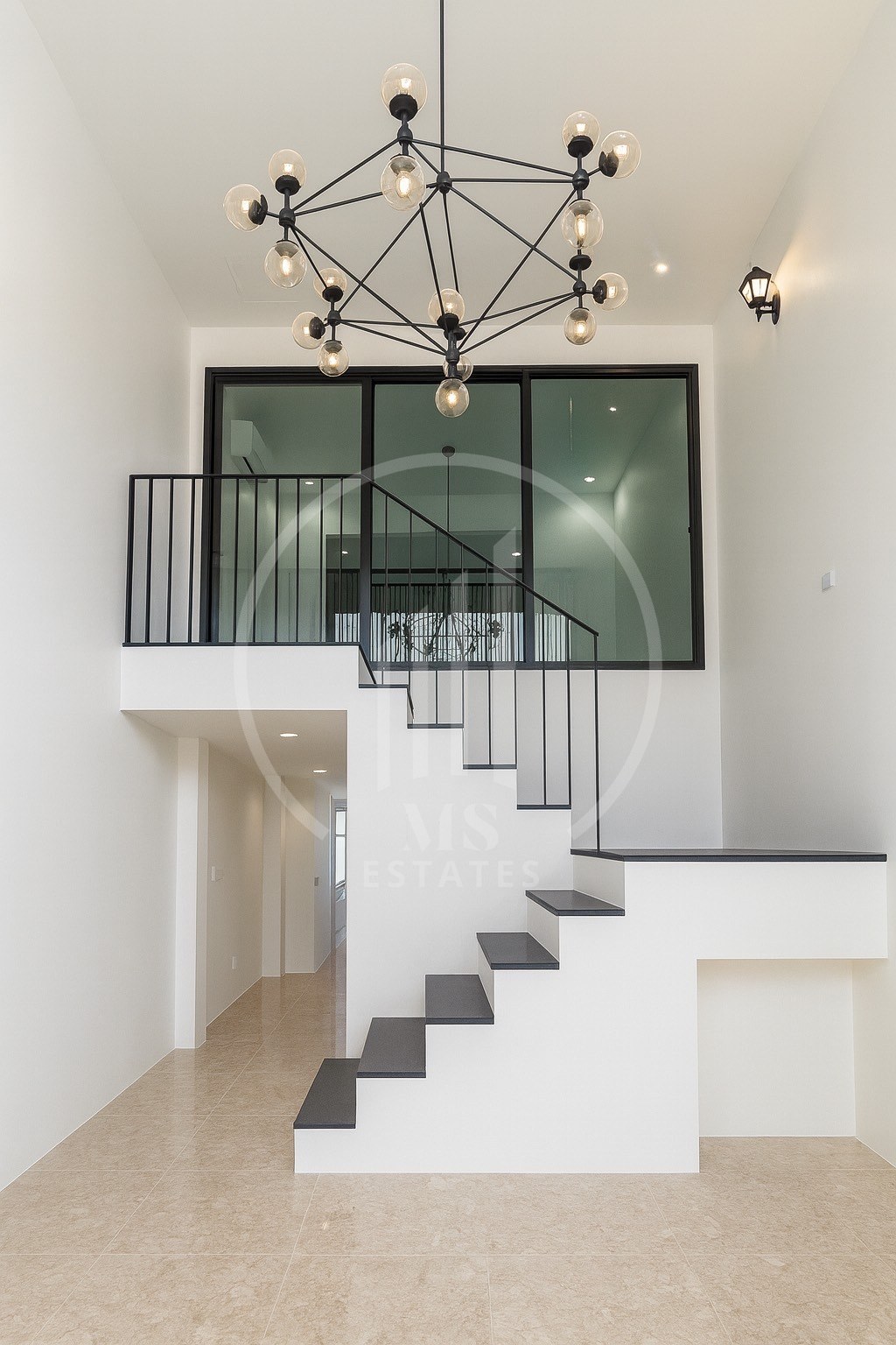 Modern Half-Story Townhouse – photo 3