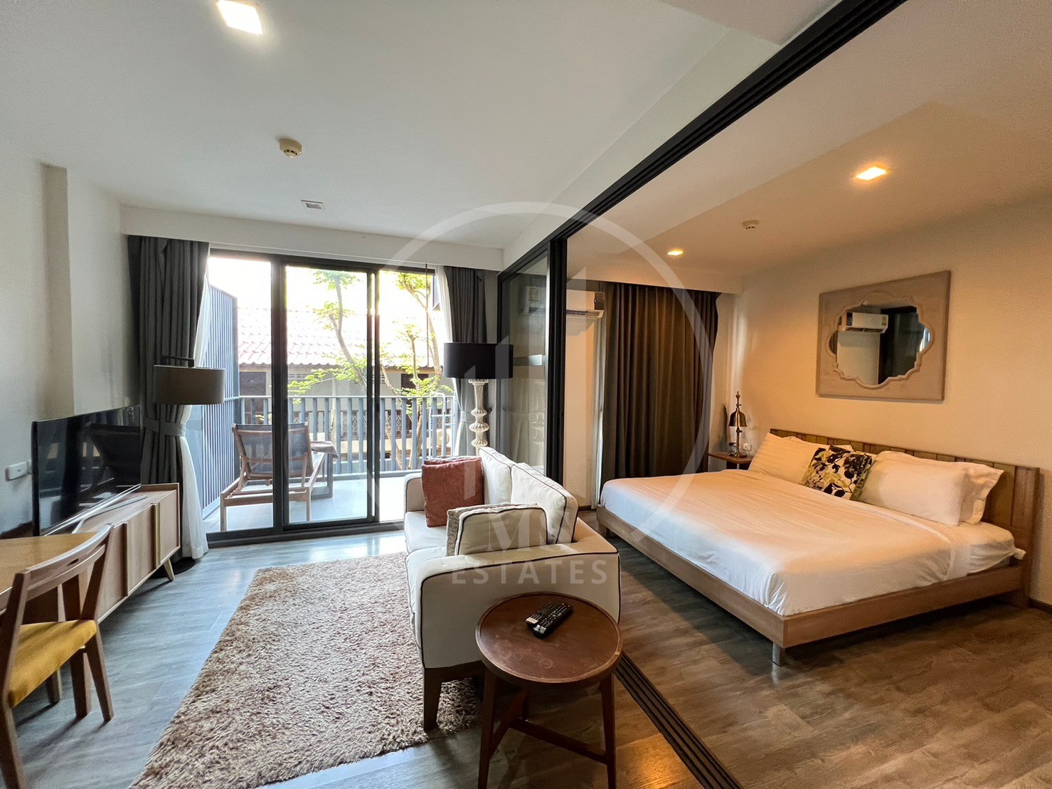 The Deck Patong