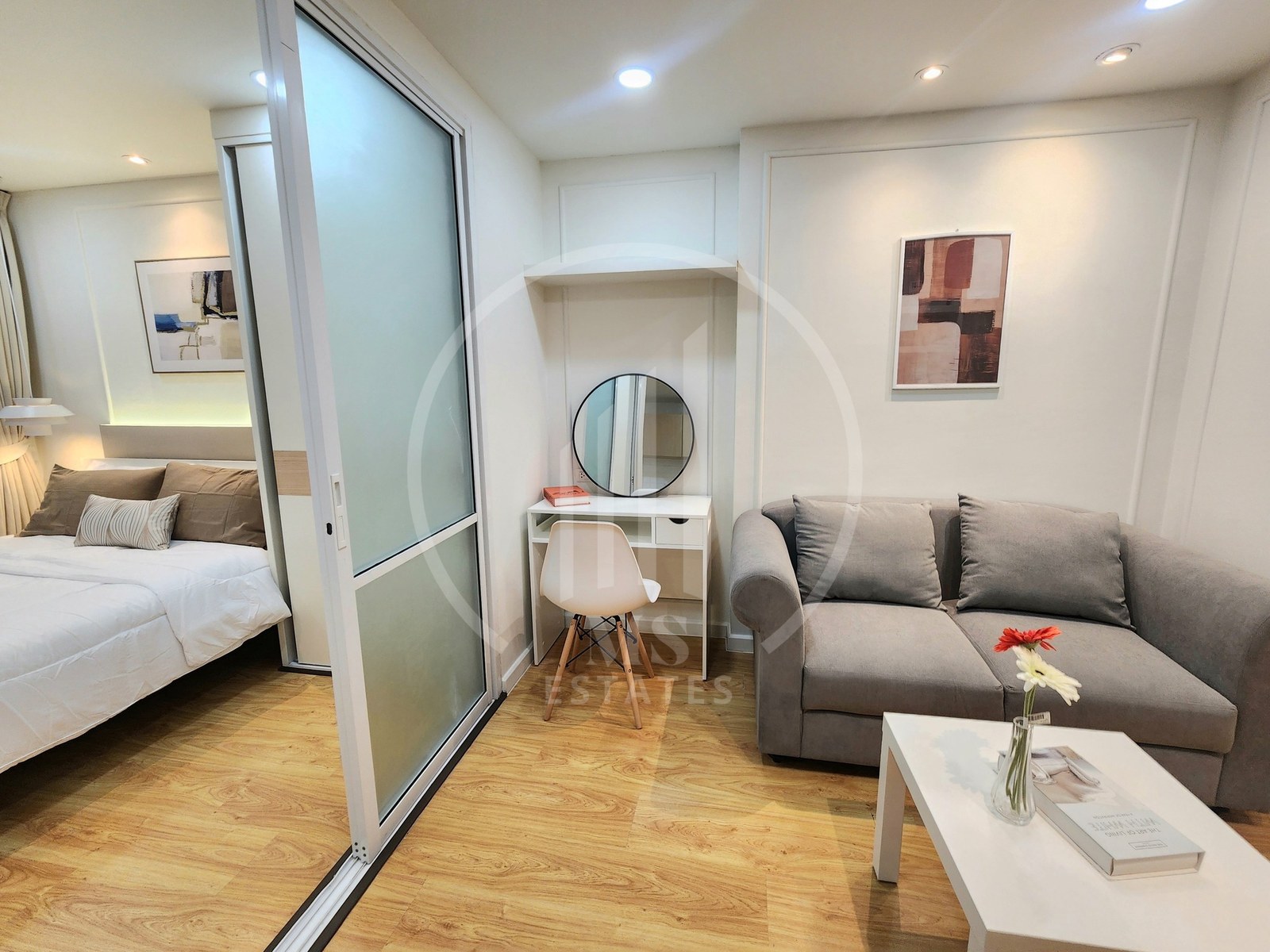 Plus 1 Condominium