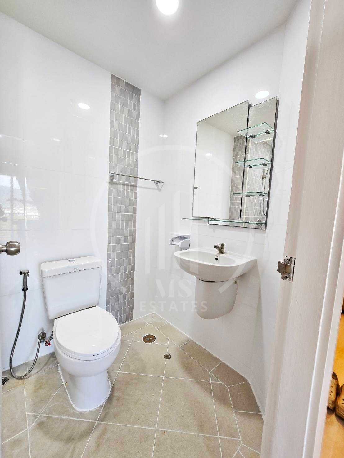 Plus Condominium 1 – photo 1