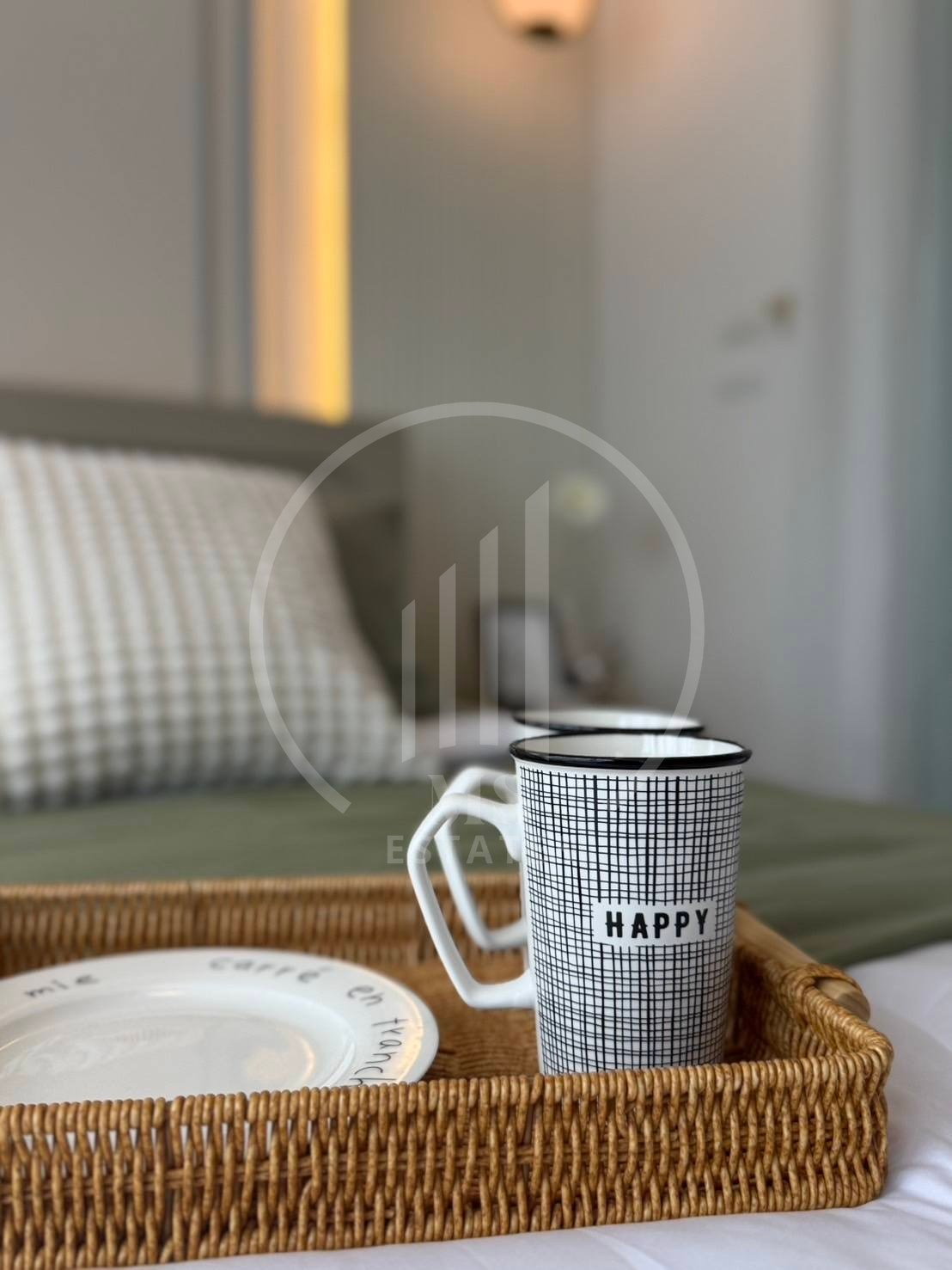 The Royal Place Condominium – photo 4